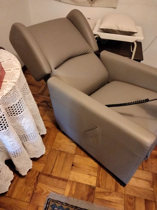 Poltrona elétrica Cosyup 2 motores