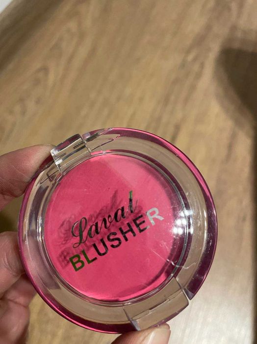 nowy róż Laval Blusher