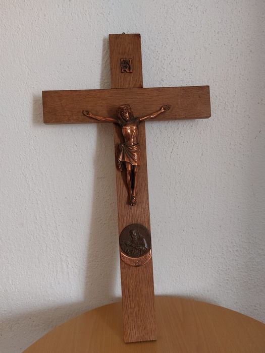 Stary drewniany krzyż