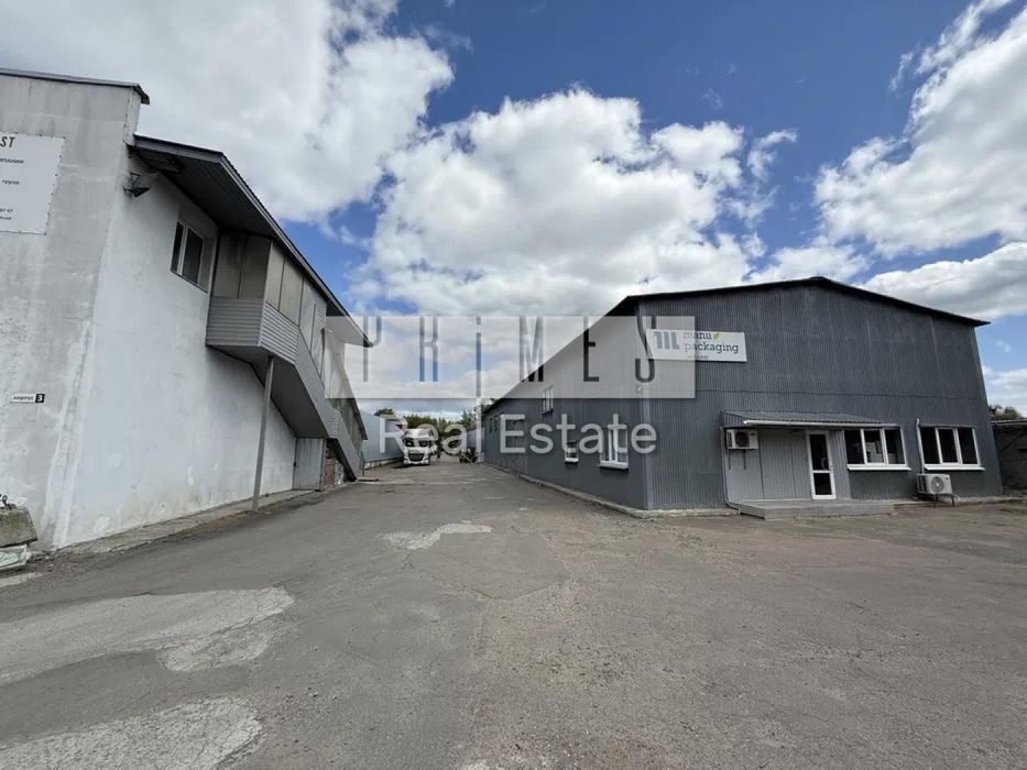 Майновий комплекс 1.4 га | 3700 м² склади + офіси | 160 кВт | Окружна