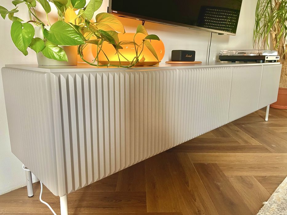 Szeroka szafka RTV TUTTI