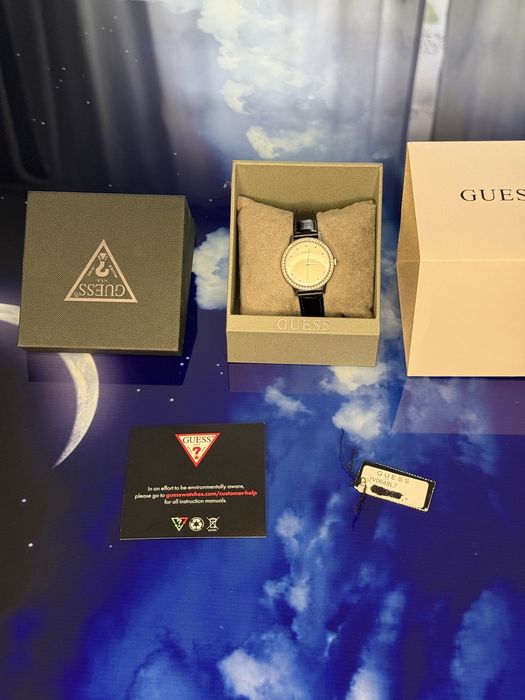 Продам оригинальные часы Guess
