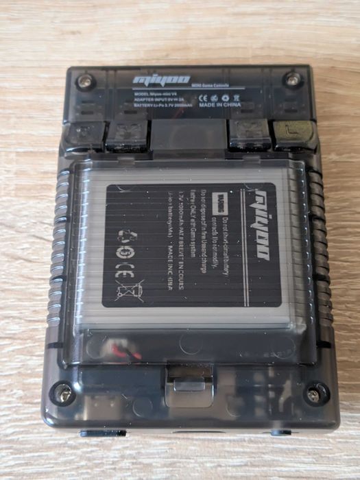 Konsolka Miyoo Mini V4 2,8"