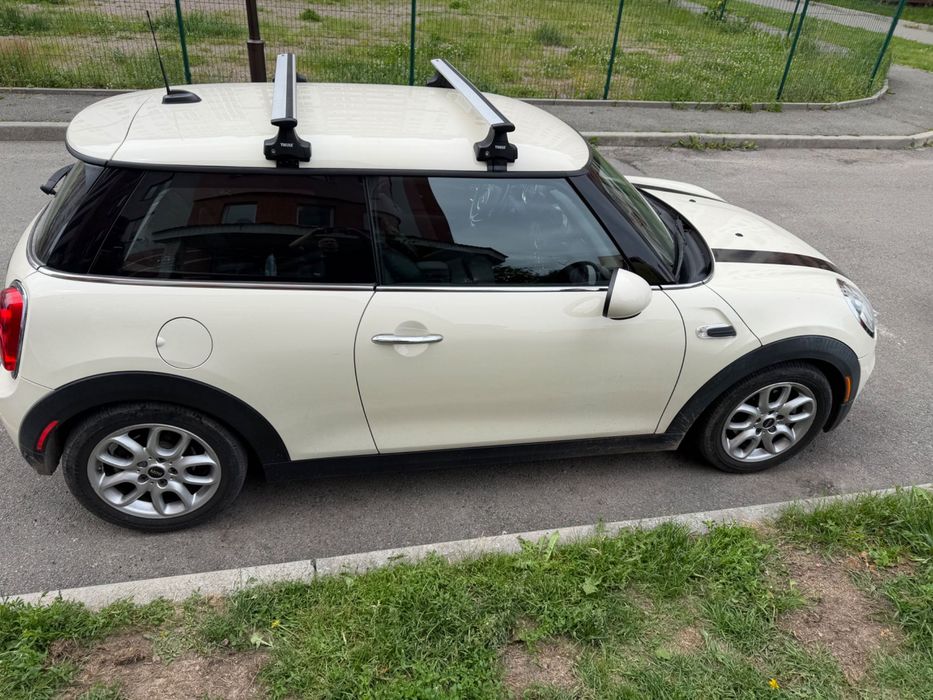 Поперечини багажник для вашого MINI від Thule