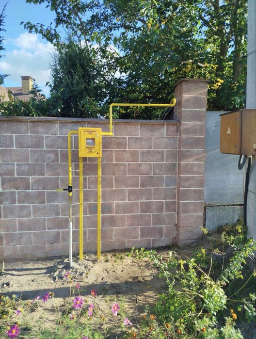 Продам будинок з ремонтом біля озера село Мироцьке 30 хв до Києва Опалення газ, камін, твердопаливний котел