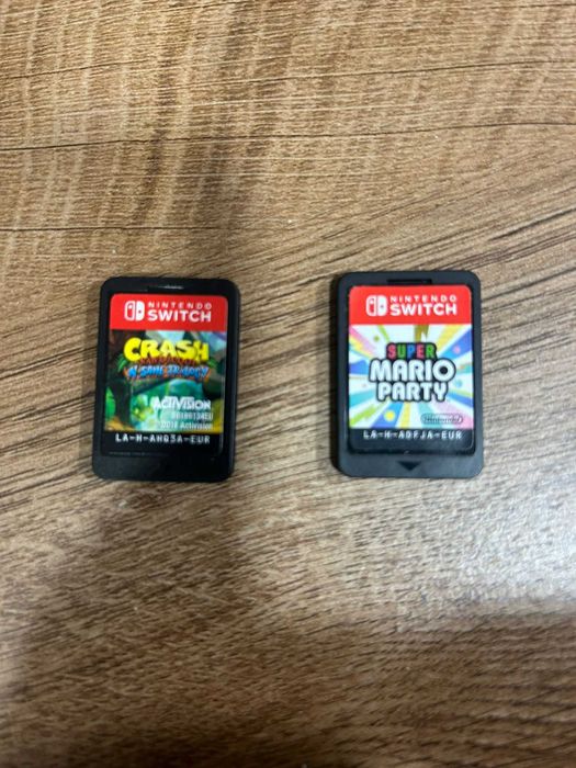 Nintendo Switch 32GB Let's Go Pokemon + Pokeball Controller + 2 Jogos