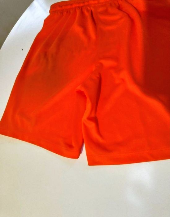 Spodenki Nike pomarańczowe