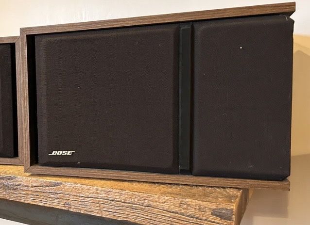 Colunas BOSE 301 serie III