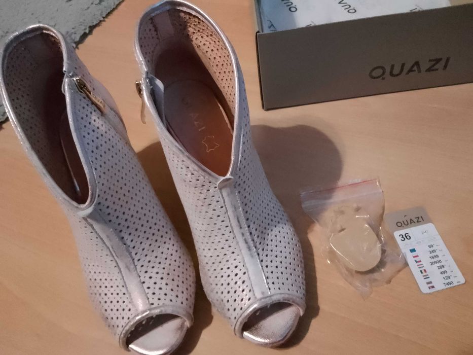 Buty na obcasie Quazi