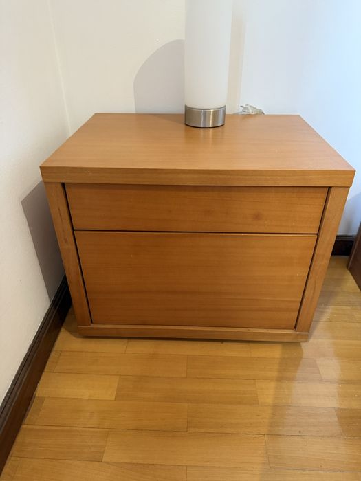 Pack Quarto – 2 cómodas + 2 mesas de cabeceira – excelente estado