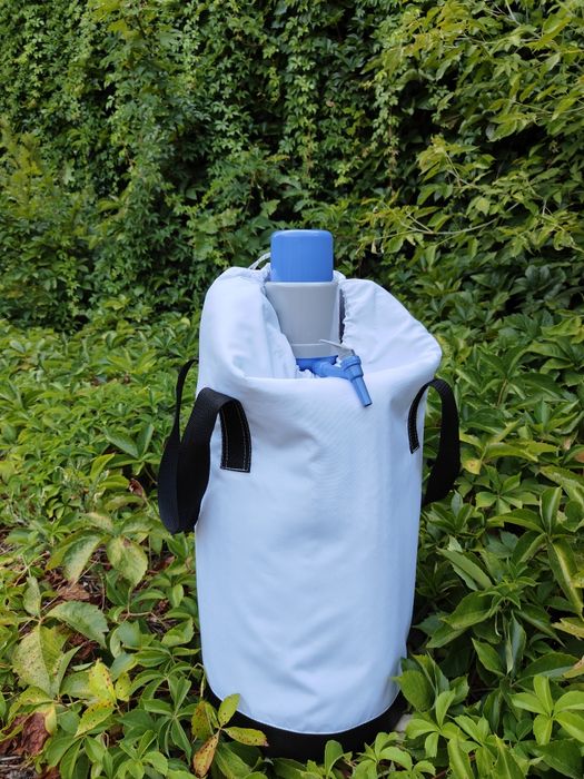 Термо- сумка для  бутылья с водой .