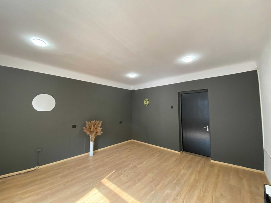 Оренда офісів біля Податкової (з генератором),300 грн за м2.