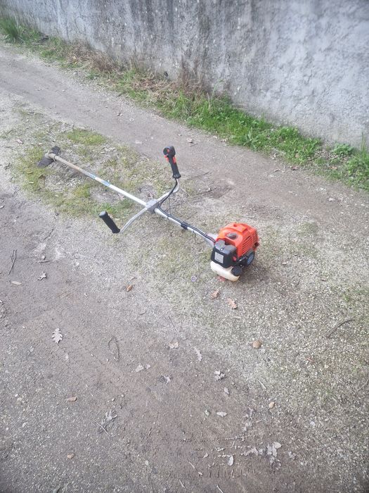 Vendo rocadora a trabalhar