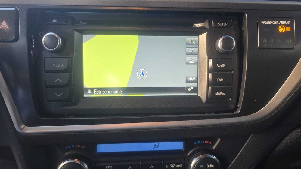 Toyota Auris 1.8 HSD - Salvado