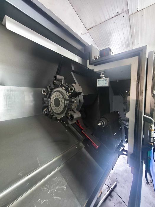 Tokarka CNC Doosan Puma 2600LY 0 motogodzin