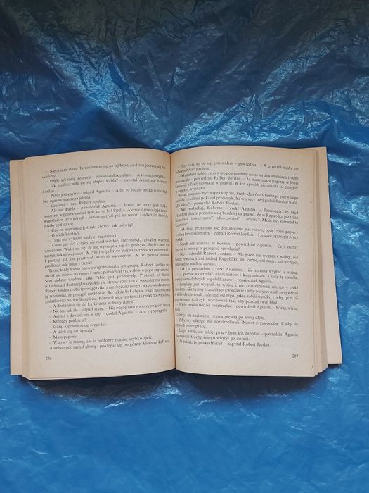 Książka Komu bije dzwon 1987rok