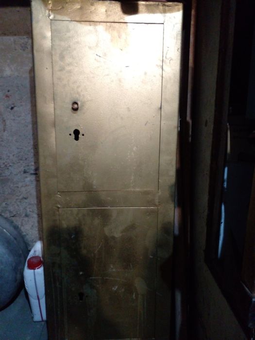 Сейф металевий дводверний