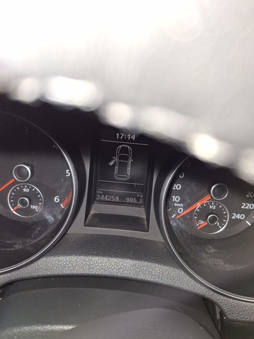 Volkswagen Golf VI