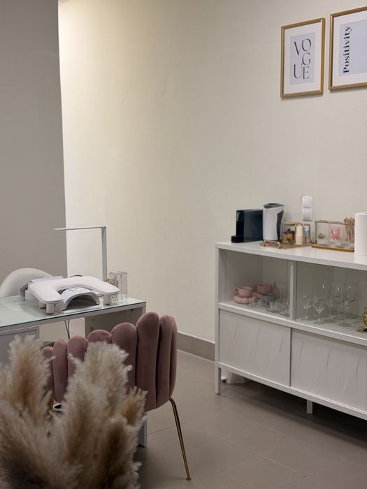 Alugo cadeira de manicure