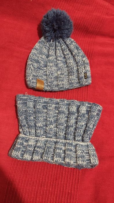 Шапка с бубоном с хомутом