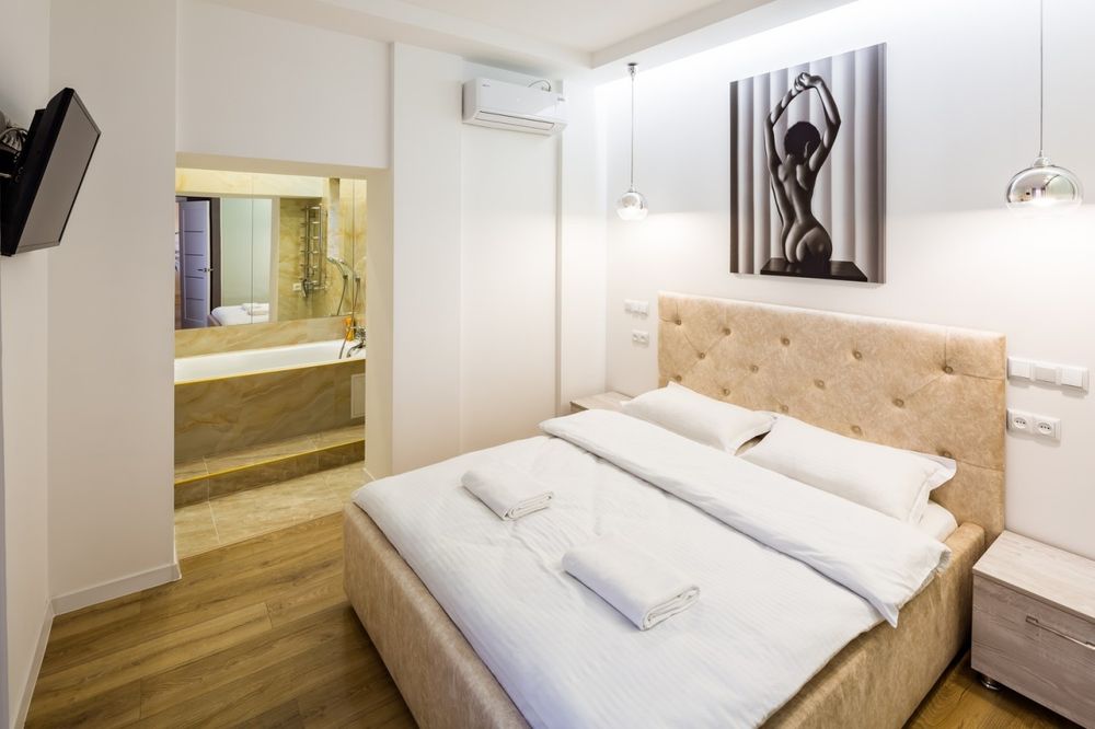 Погодинно подобово ЦЕНТР  для 1-4х осіб вул Куліша