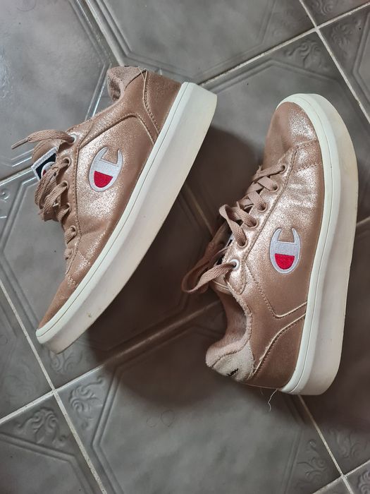 Adidasy chempion  38