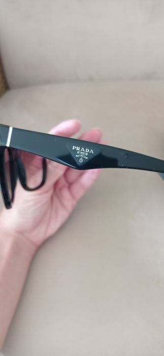 Óculos de sol Prada novos e originais