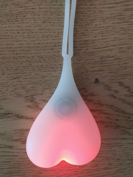 Luz traseira em forma de Testículo - Bicicletas