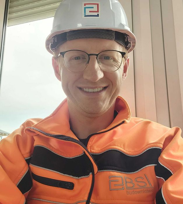 Inspektor  - Kierownik  - Inżynier ratownik :)