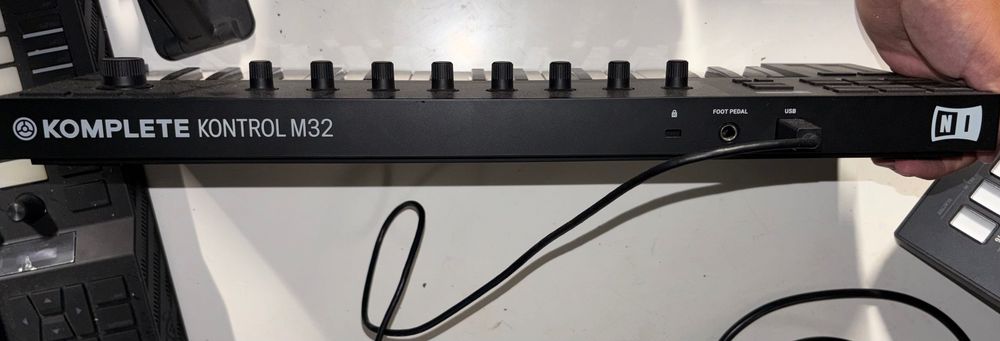 Komplete Kontrol M32