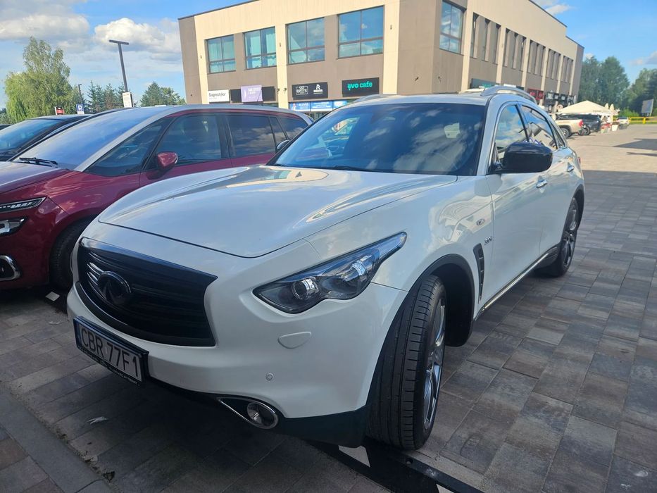 Infiniti QX70