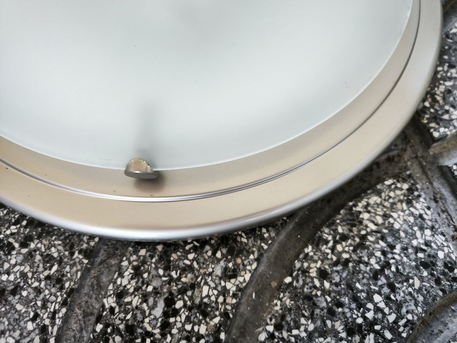 Candeeiro de teto redondo