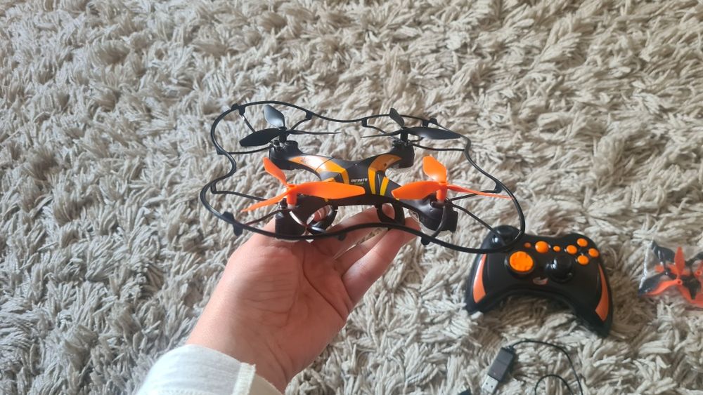 Drone with Battery64741083967747121