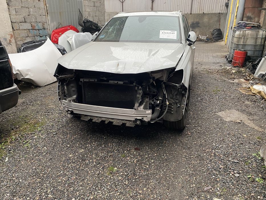 Капот АУДИ Кю7 оригинал