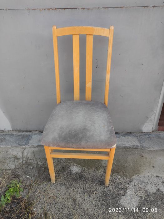 Стулья деревянные