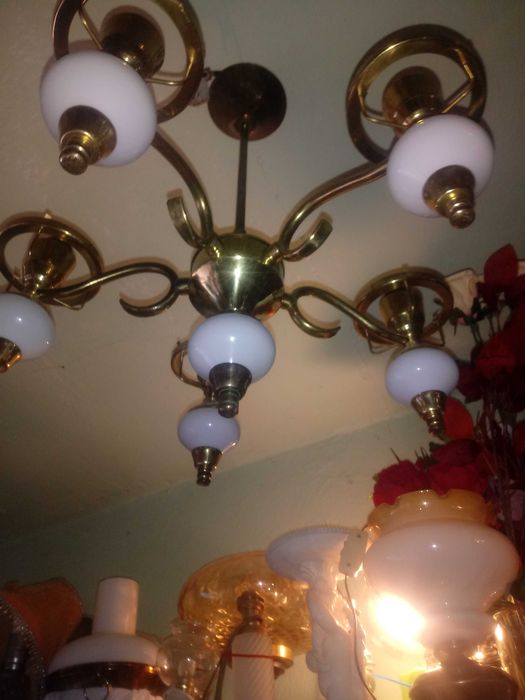 Żyrandole retro z PRL-u plus klosze z epoki