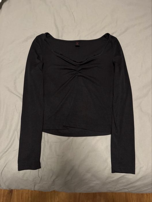 Blusa Preta de maga comprida
