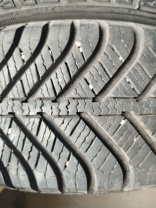Opony całoroczne Goodyear 165/70R13