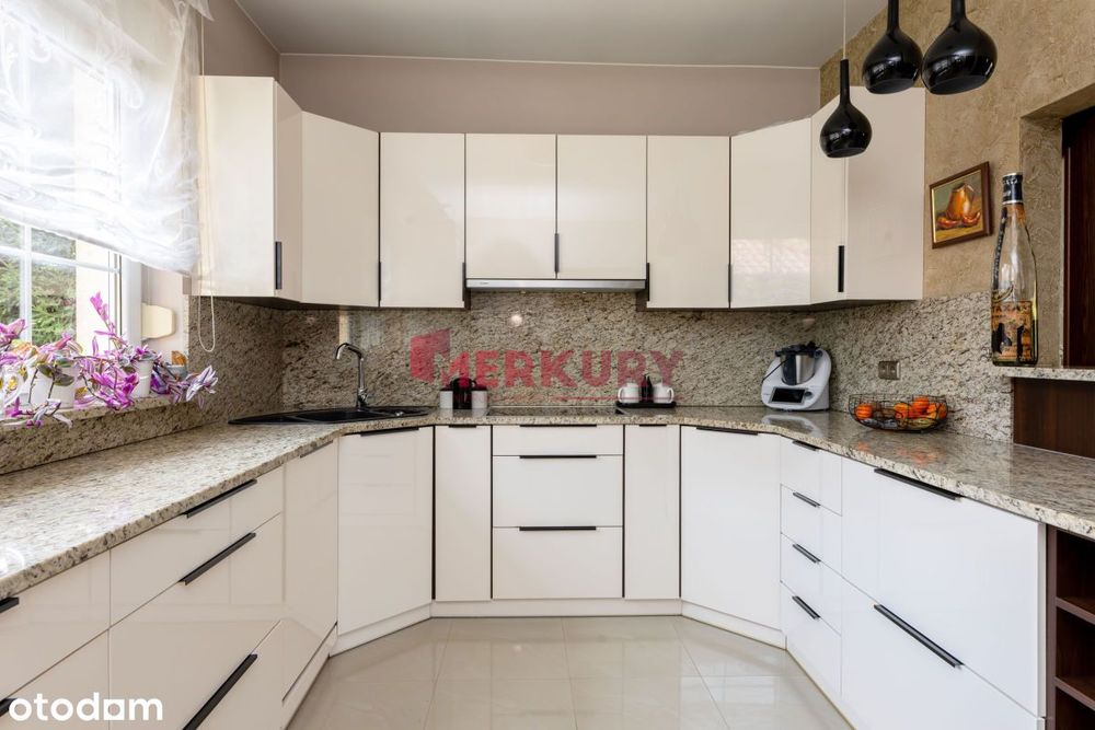Duży ogród | 2 garaże | prywatność
