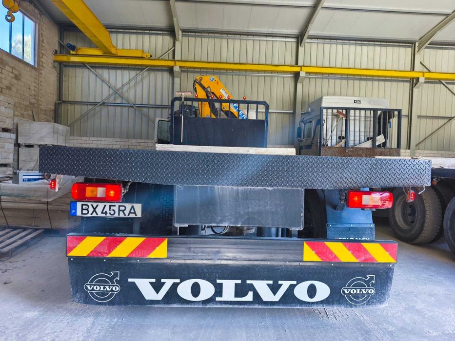 VOLVO FM 2012 + GRUA EFFER C/COMANDO Á DISTÂNCIA