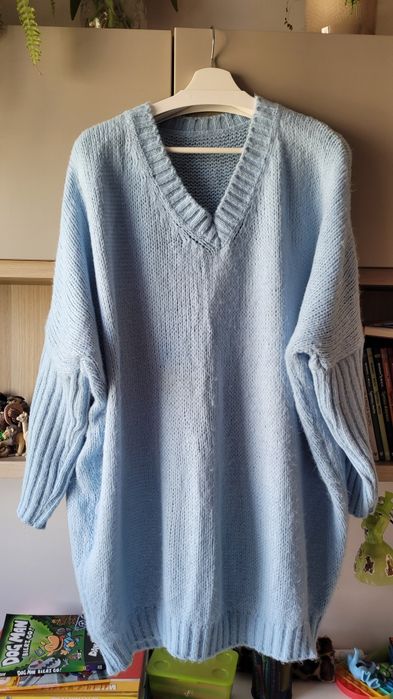 Błękitny mięciutki sewter damski oversize długi rozm.XL