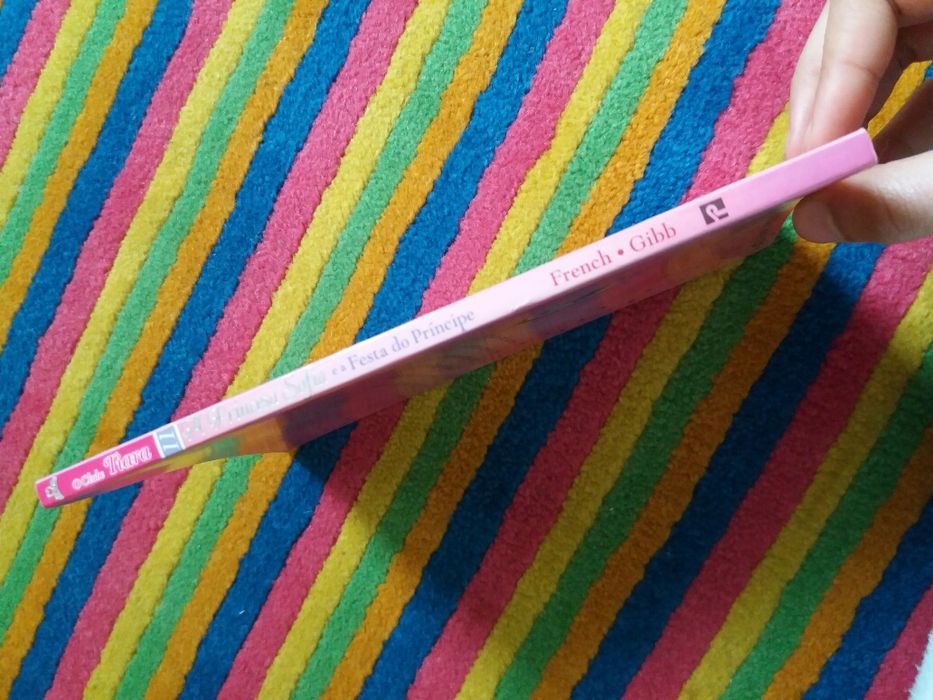 Livro infantil - O Clube Tiara: A Princesa Sofia e a Festa do Príncipe