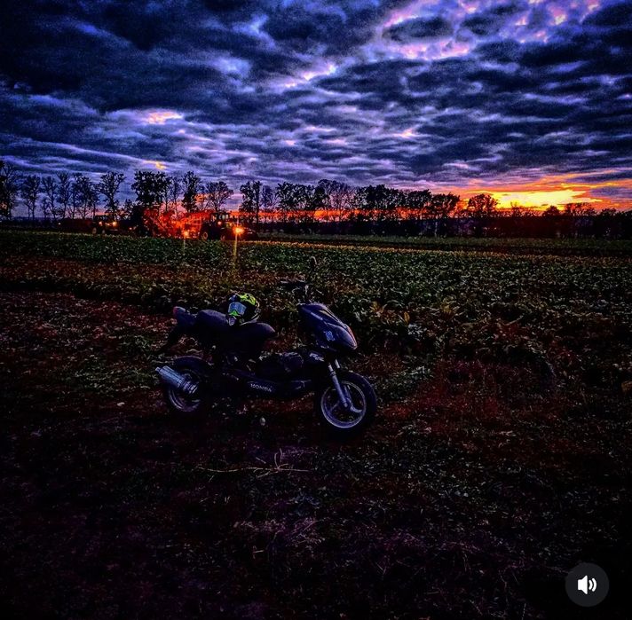 Продам скутер 4т китаец 50кубов