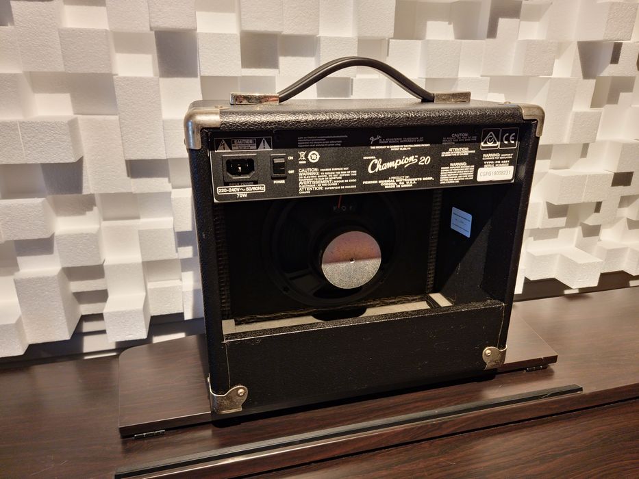 Amplificador - Fender Champion 20