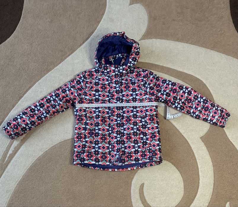Яскрава демісезонна/лижна куртка на дівчинку 146-152р