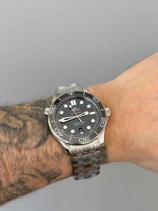 чоловічий наручний годинник Omega Seamaster Diver 300m black