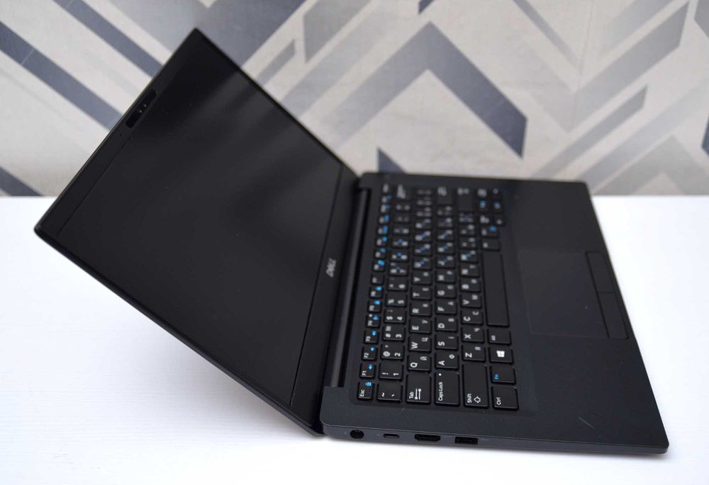 Dell latitude 7390/ i5-8350U/ 8/16 RAM/ 256/512 SSD/ 13.3 FHD/ Ноутюук