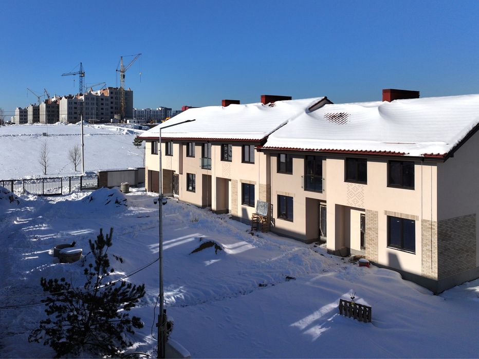 Продам котедж з МІСЬКИМИ комунікаціями, асфальт, Щасливе