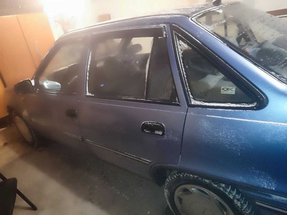 Продам авто Daewoo Nexia 1988р.