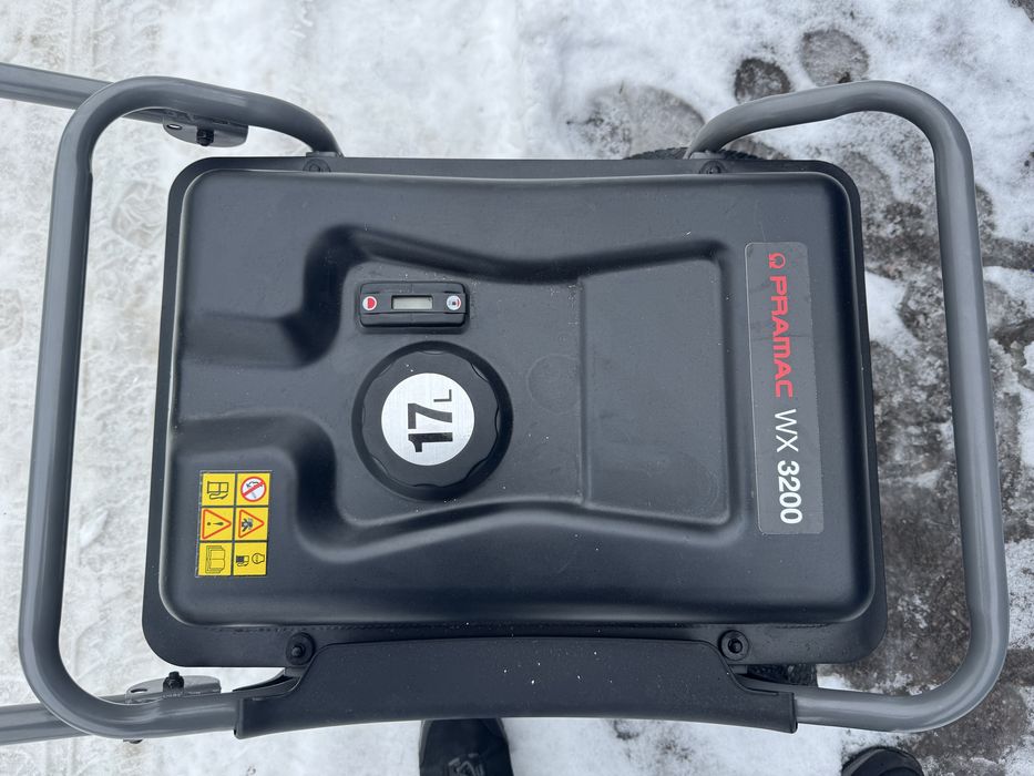 Продам генератор Pramac WX3200